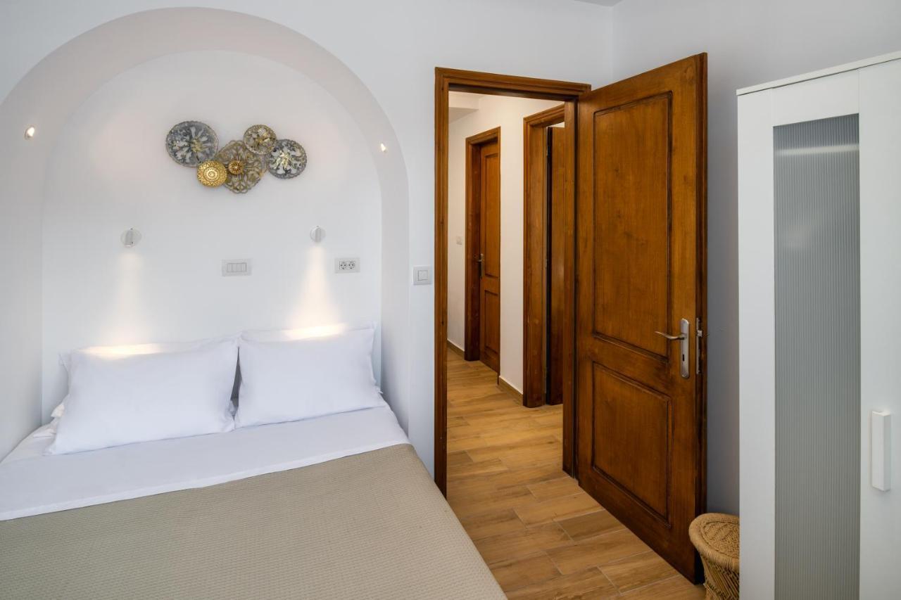 Peaceful Seafront Retreat In Santorini -Sonus Mare Beach Houses Vourvoulos Экстерьер фото