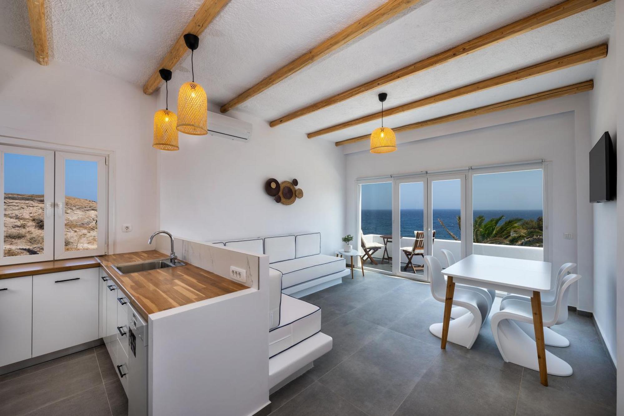 Peaceful Seafront Retreat In Santorini -Sonus Mare Beach Houses Vourvoulos Экстерьер фото