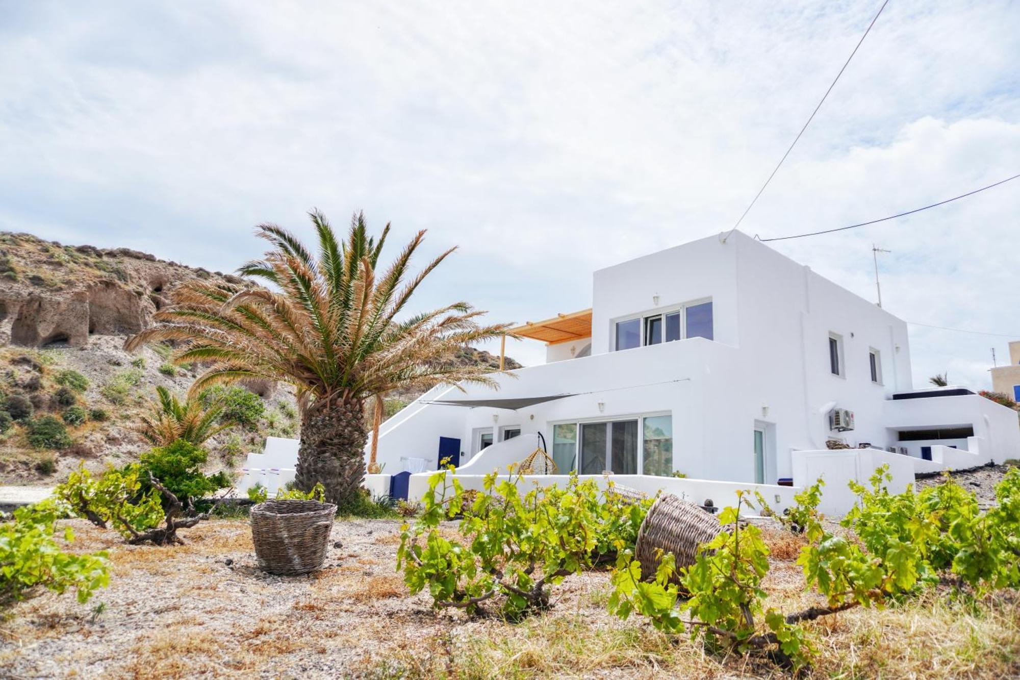 Peaceful Seafront Retreat In Santorini -Sonus Mare Beach Houses Vourvoulos Экстерьер фото