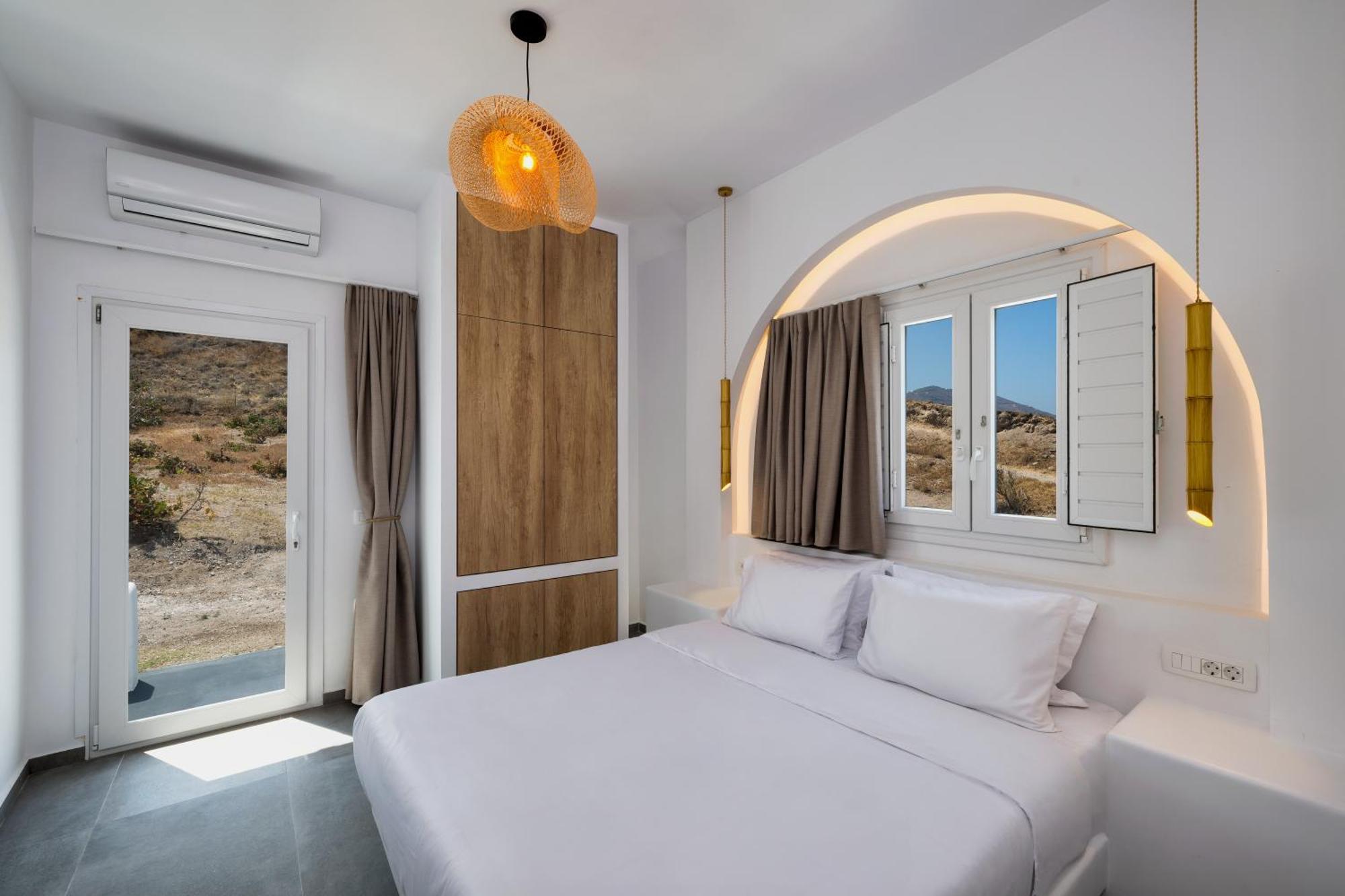 Peaceful Seafront Retreat In Santorini -Sonus Mare Beach Houses Vourvoulos Экстерьер фото