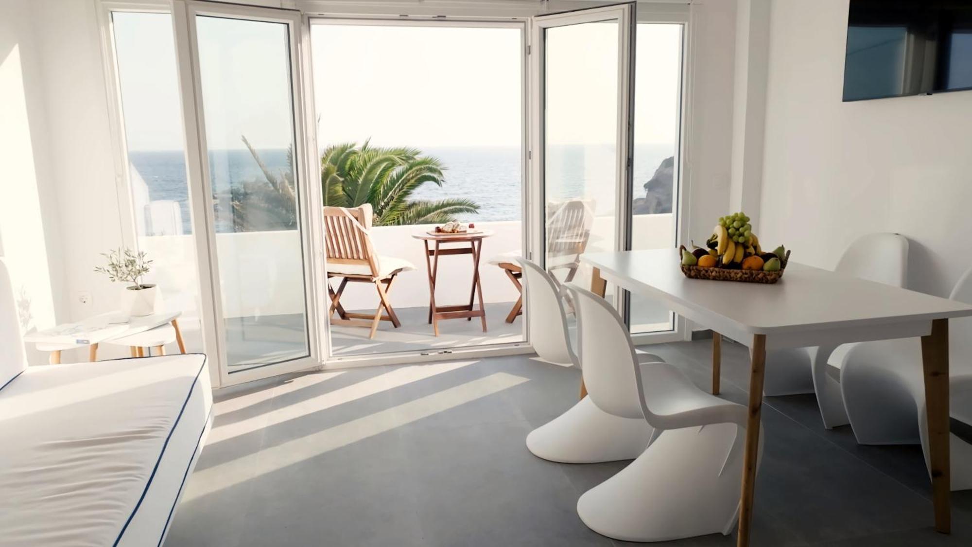Peaceful Seafront Retreat In Santorini -Sonus Mare Beach Houses Vourvoulos Экстерьер фото
