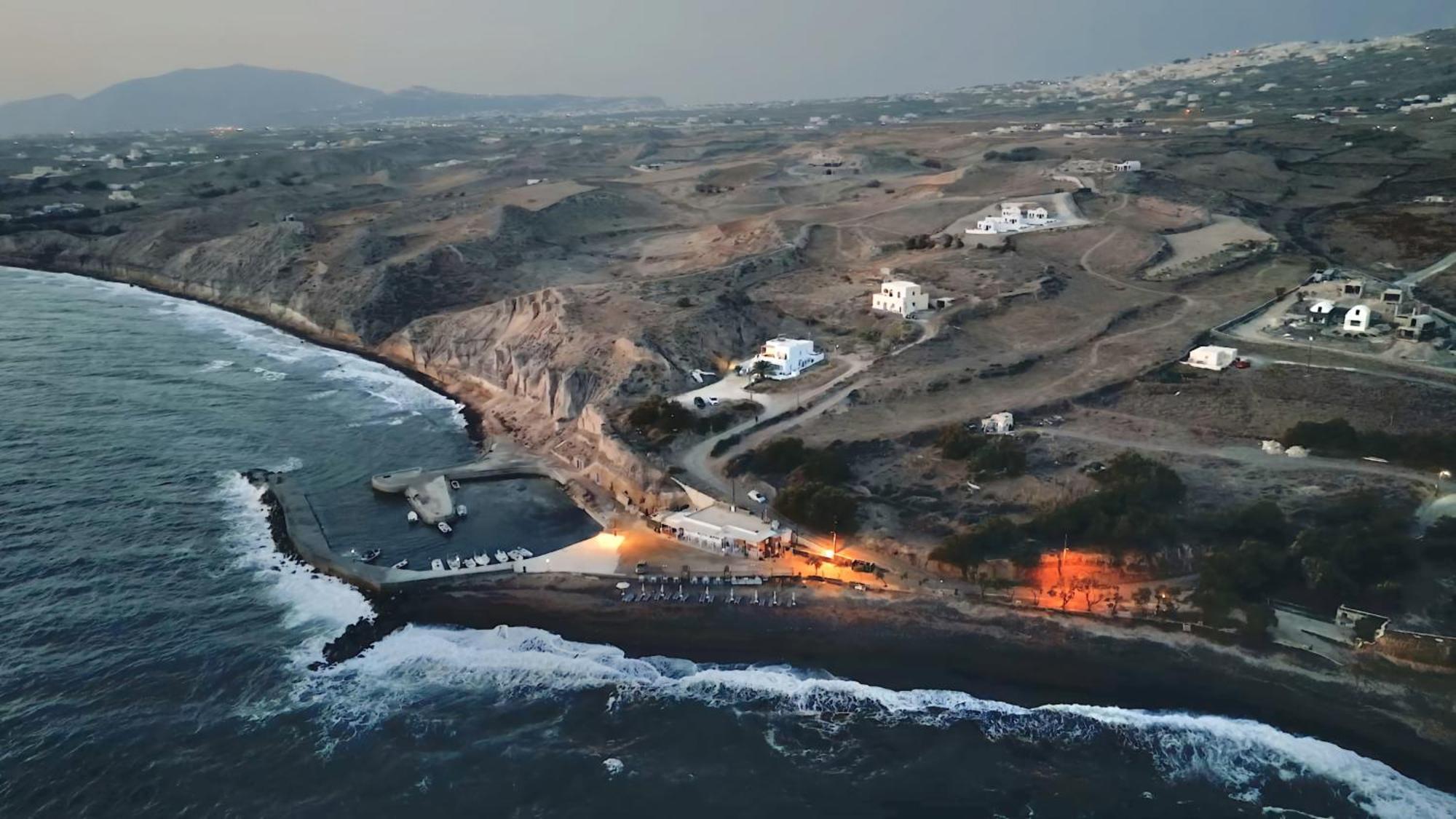 Peaceful Seafront Retreat In Santorini -Sonus Mare Beach Houses Vourvoulos Экстерьер фото